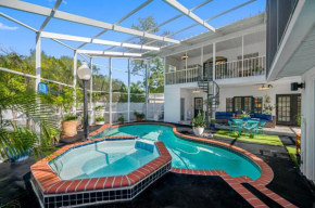 Ideal for Groups! Sleeps 14, Pool, Spa Near Downtown